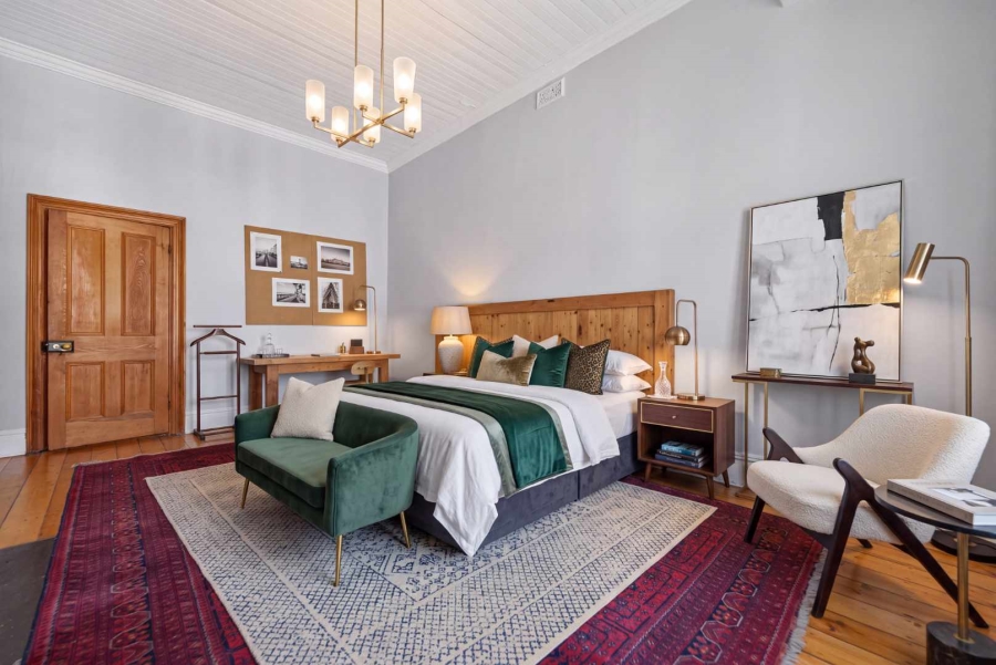 7 Bedroom Property for Sale in Oranjezicht Western Cape